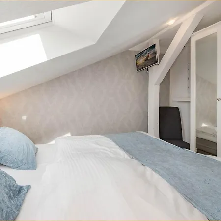 아파트 Westfalia 2 *